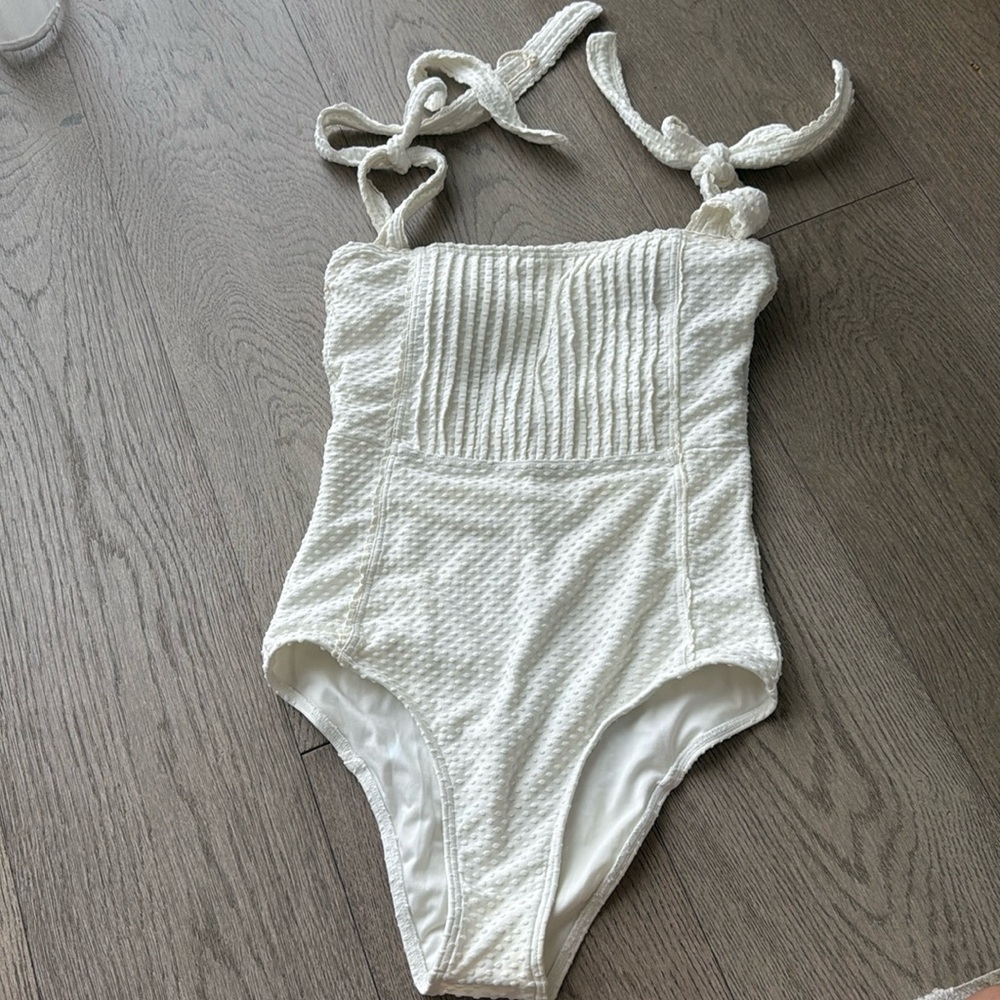 Peony White one piece